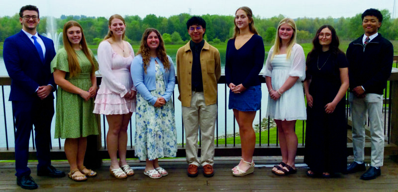 Columbiana County ESC holds Heads Above the Rest, recognizing top students and teachers